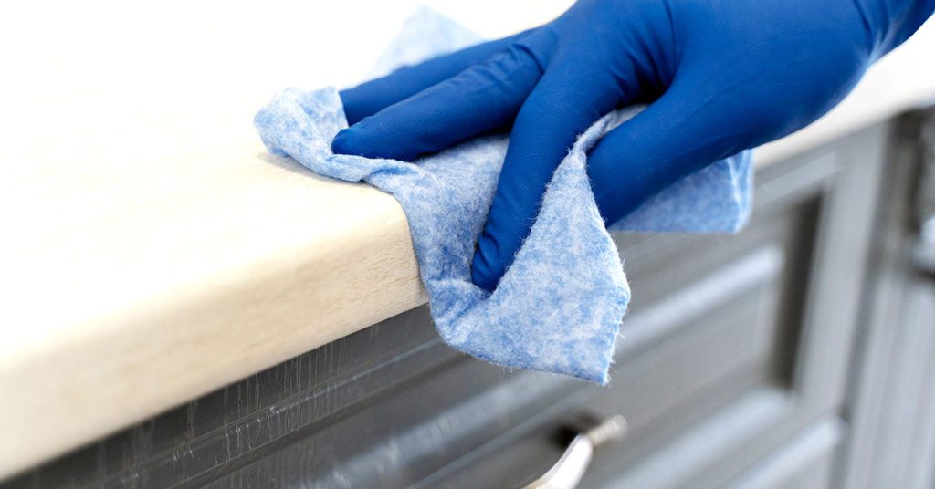 13 Innovative Ways To Use Salt and Vinegar Around The Home - Featured image