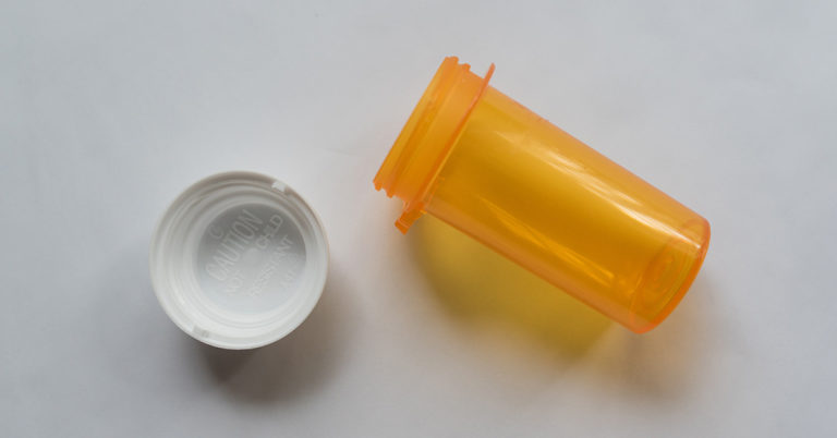 15 Great Ways to Reuse Empty Pill Bottles - Featured image