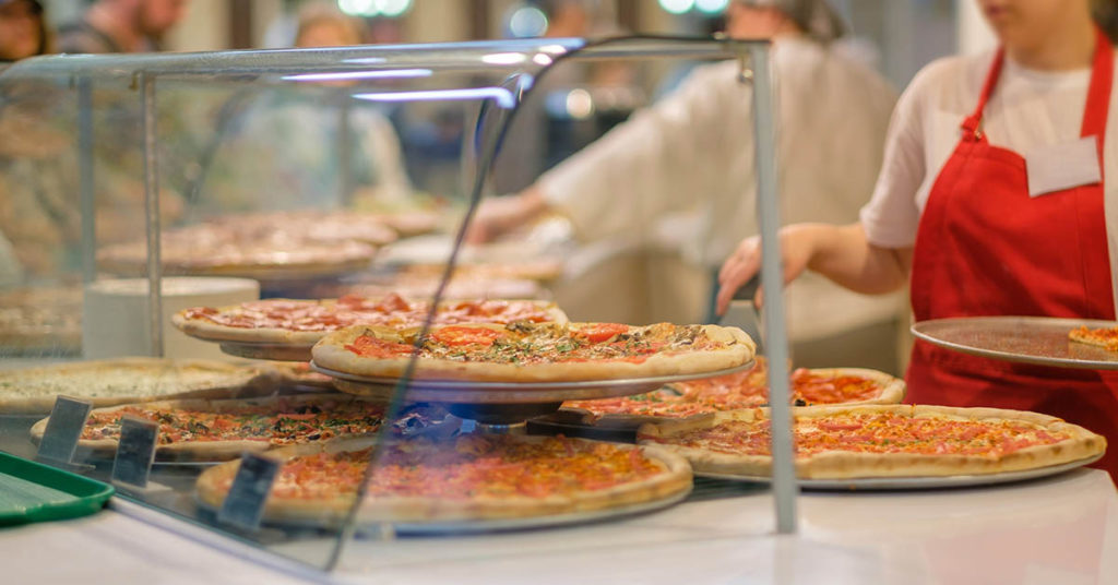 9 Red Flags At A Pizza Shop That Should Send You Running - Featured image