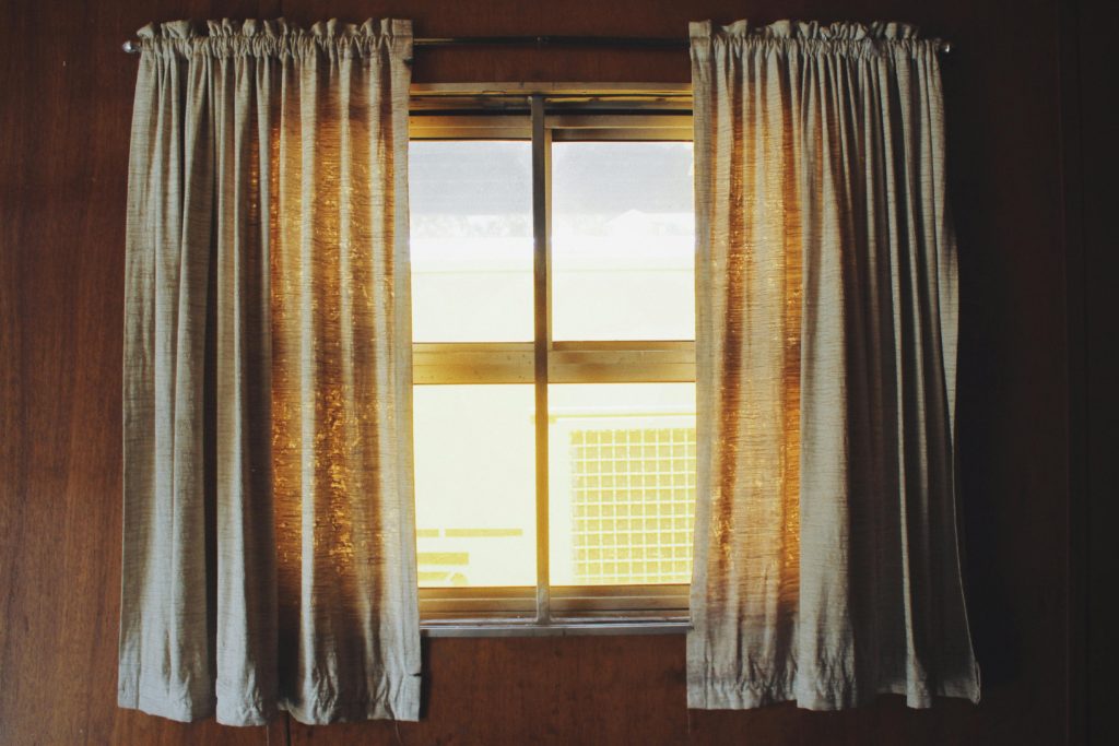 curtains to regulate temperature