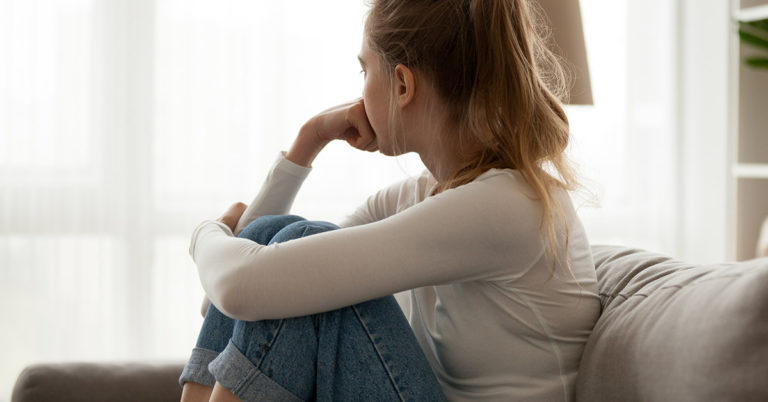 Top 3 Signs Someone May Cheat, According to a Relationship Specialist - Featured image