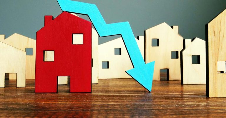 5 Types of Homes Expected To Plummet in Value by the End of 2025 - Featured image