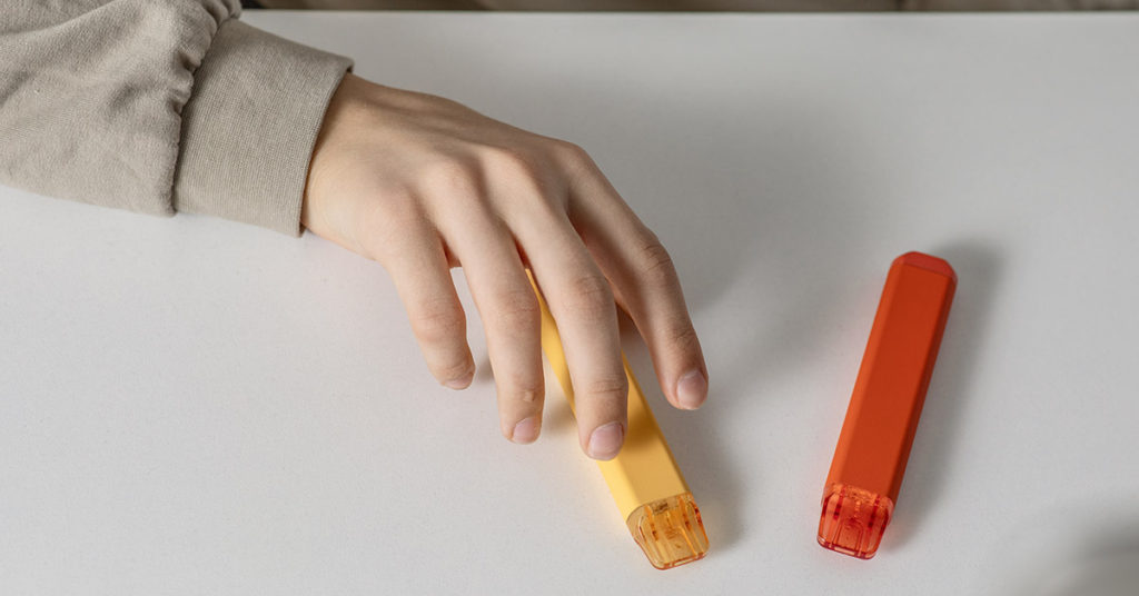 Shock Diagnosis for Teenager After Vaping Equivalent of 50 Cigarettes a Day and Coughing Up Blood - Featured image