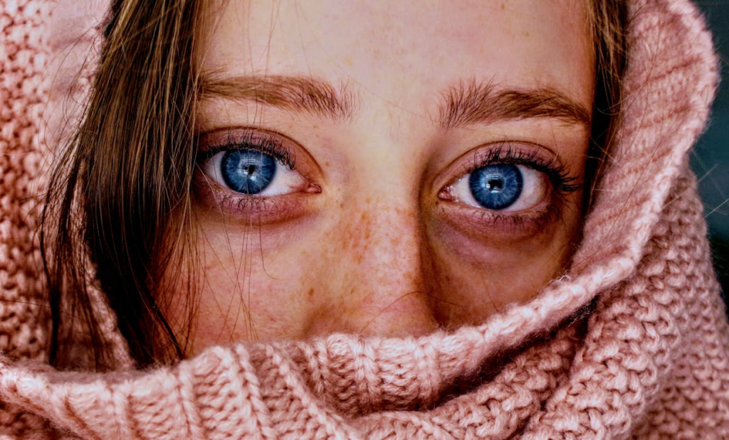 Many eye conditions are passed down from mothers to children.