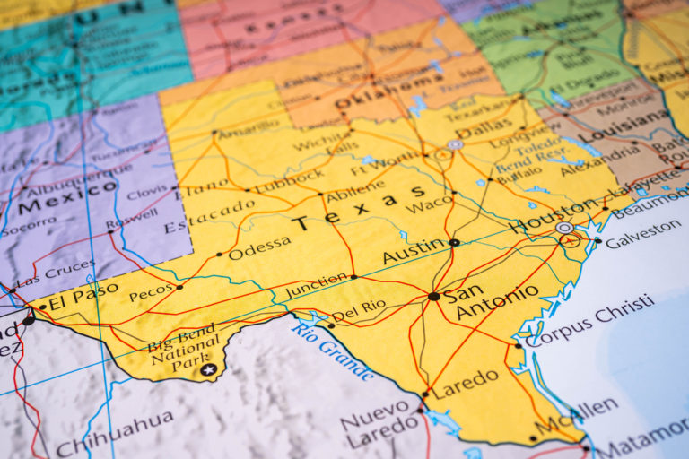 12 Beautiful and Most Affordable Places in America to Move To - Featured image