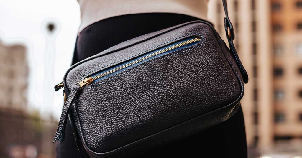 The Way You Hold Your Bag, Could Reveal Your Personality - Featured image