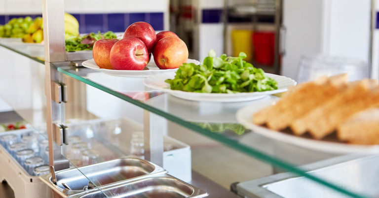 Cafeteria Worker Fired for Raising Funds to Cover Students’ Lunch Costs - Featured image