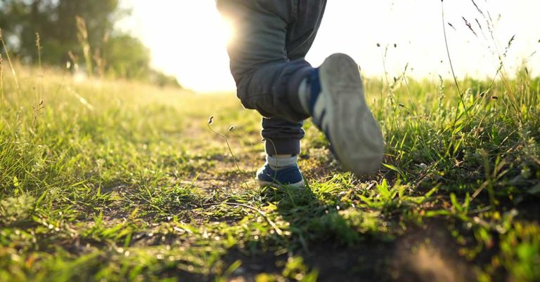 Toddler Claims to Remember Being Murdered in a Past Life and Identifies Where He Was Buried - Featured image