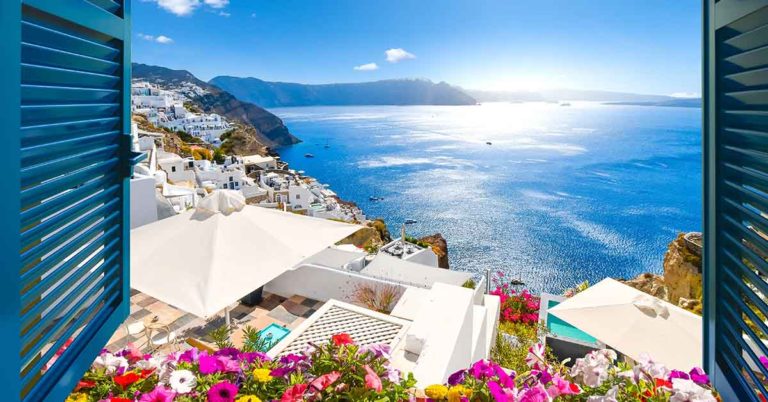 10 Mistakes Travelers Make in Greece - Featured image