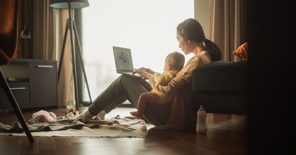 American Woman Shocked by How Parental Leave Works Around the World - Featured image