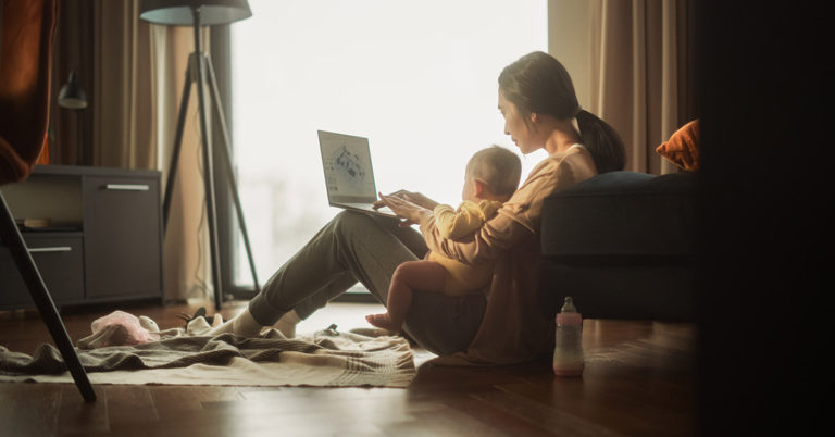 American Woman Shocked by How Parental Leave Works Around the World - Featured image