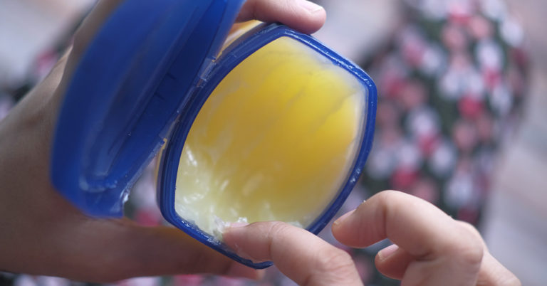 Discover 10 Top Vaseline Hacks for Beauty and Beyond - Featured image
