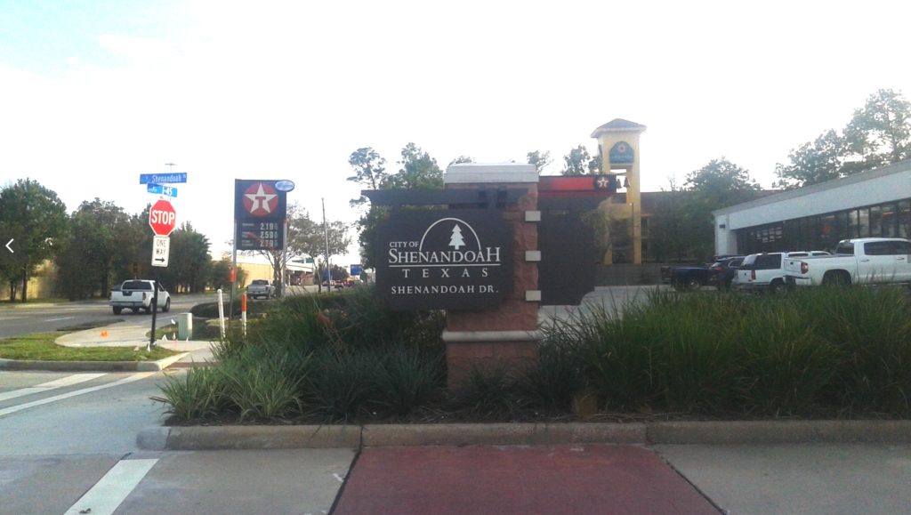 Welcome sign located at the entrance to Shenandoah Drive