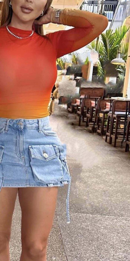 The Background Is So Bad, Everyone Is Calling It Out In The Comments