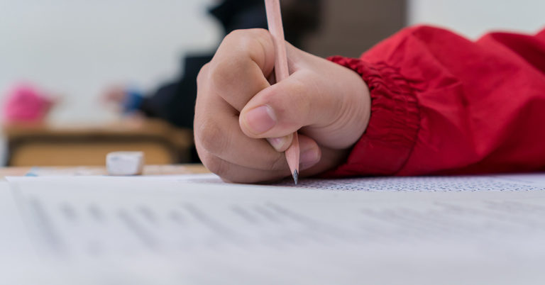 Do You Have a High IQ? Spot the Five Differences - Featured image