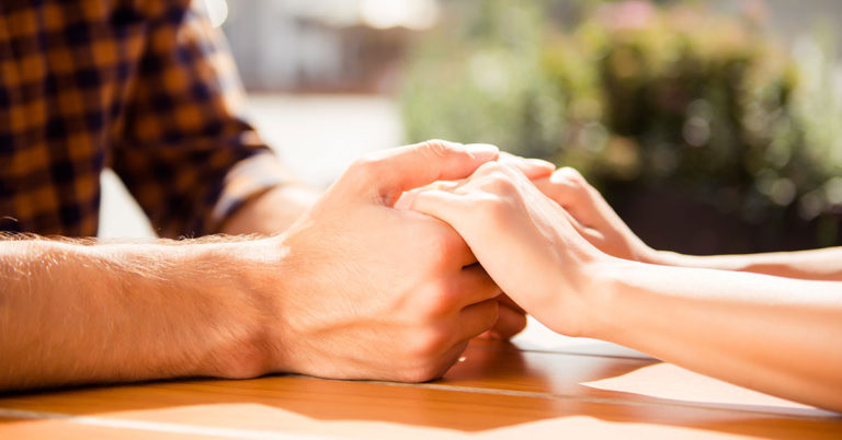 12 Surprising Things That Men Love and Find Attractive in Women - Featured image