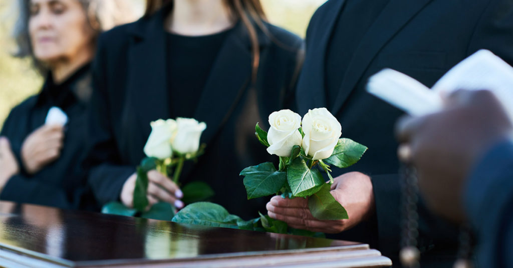 She Split Up With Her Husband and Slept With 200 Men After Being Diagnosed With Cancer – This is Her Heartfelt Message She Left After Passing Away - Featured image