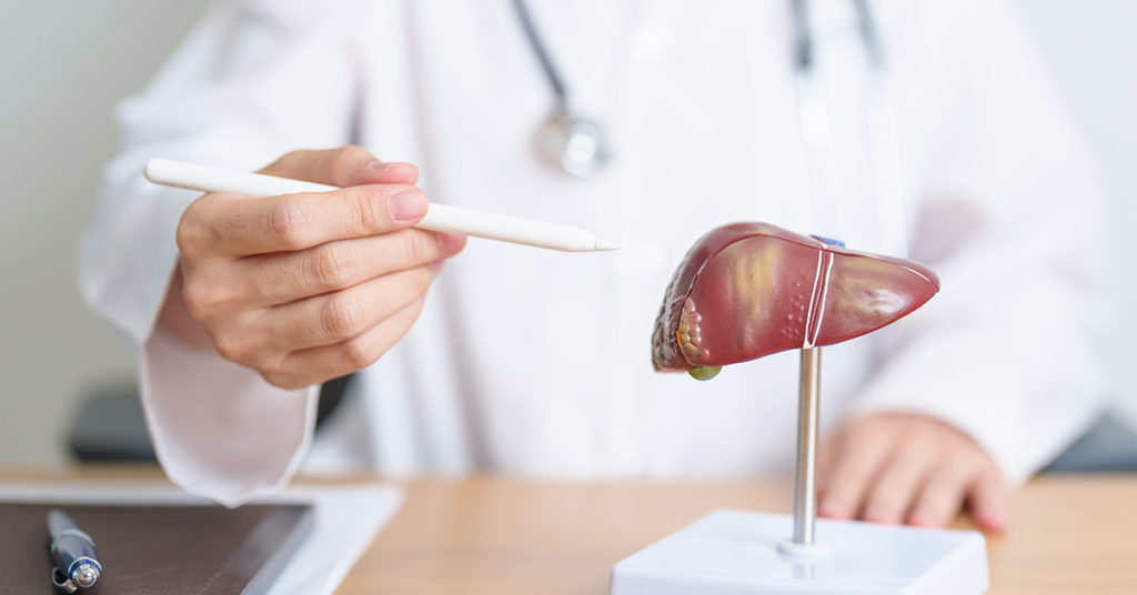 At Only 19 Years Old, Girl Sacrifices 65% of Her Liver To Save Her Father’s Life - Featured image