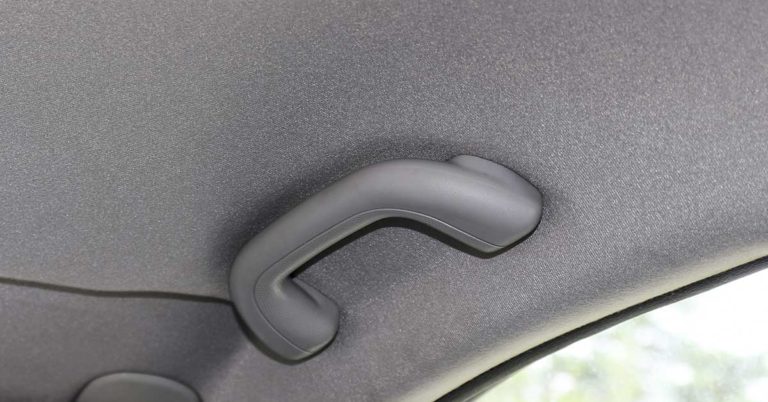 You’ve Been Using This Car Feature Wrong Your Whole Life, According to the Manual - Featured image