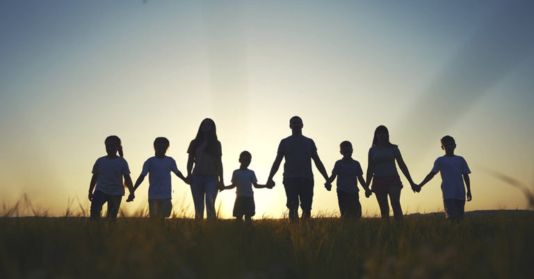 Trump Administration Considers $5000 ‘Baby Bonus’ To Boost Birth Rates - Featured image