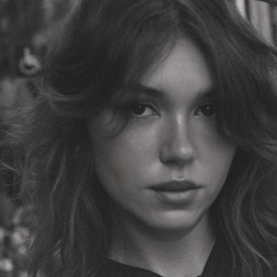 Mercedes, an actress and singer is the daughter of the late Val Kilmer