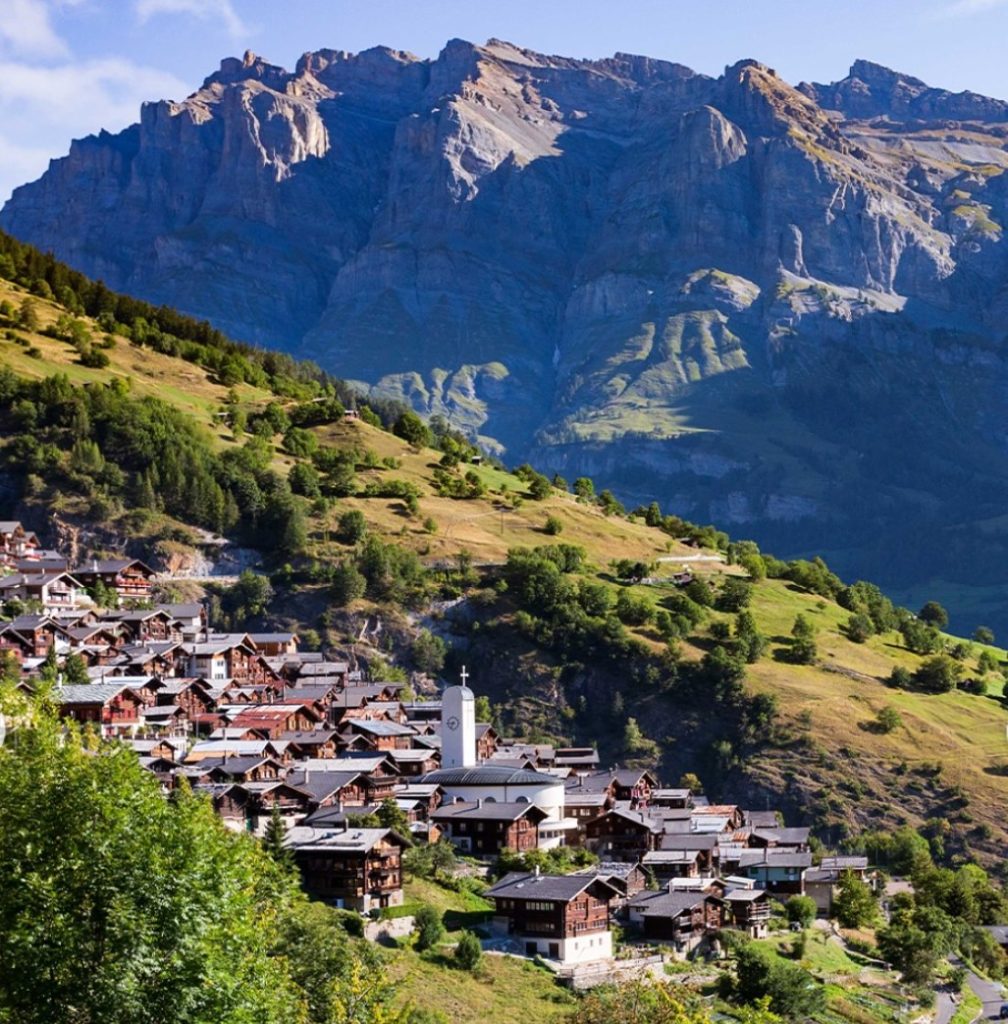 An idyllic Swiss village in the Alps