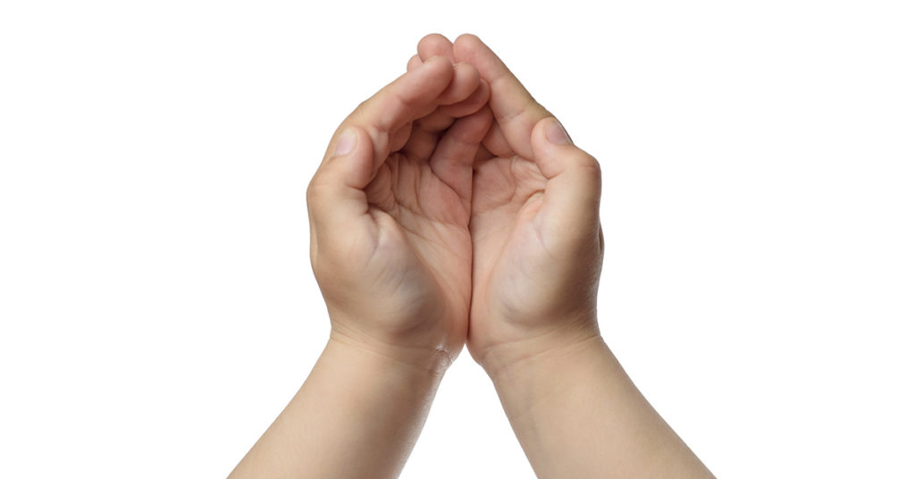 Twins Beg Woman for Food, But She Notices Their Birthmarks are Strikingly Similar to Her Late Son’s – a Short Story - Featured image