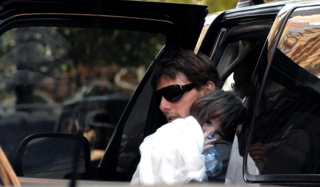Tom Cruise, daughter Suri out and about for CANDIDS - Celebrities in New York, Manhattan, New York, NY, August 16, 2008