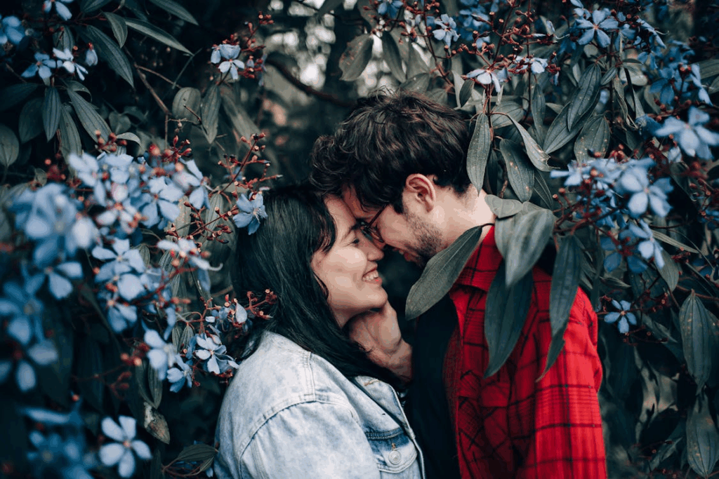 Emily explained that she and Neil had been in a relationship years ago.