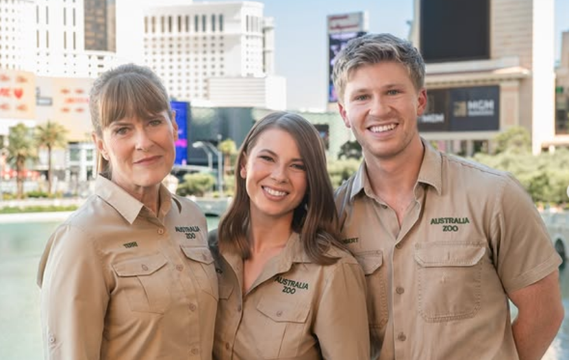 Bindi with her mother Terri and brother Robert