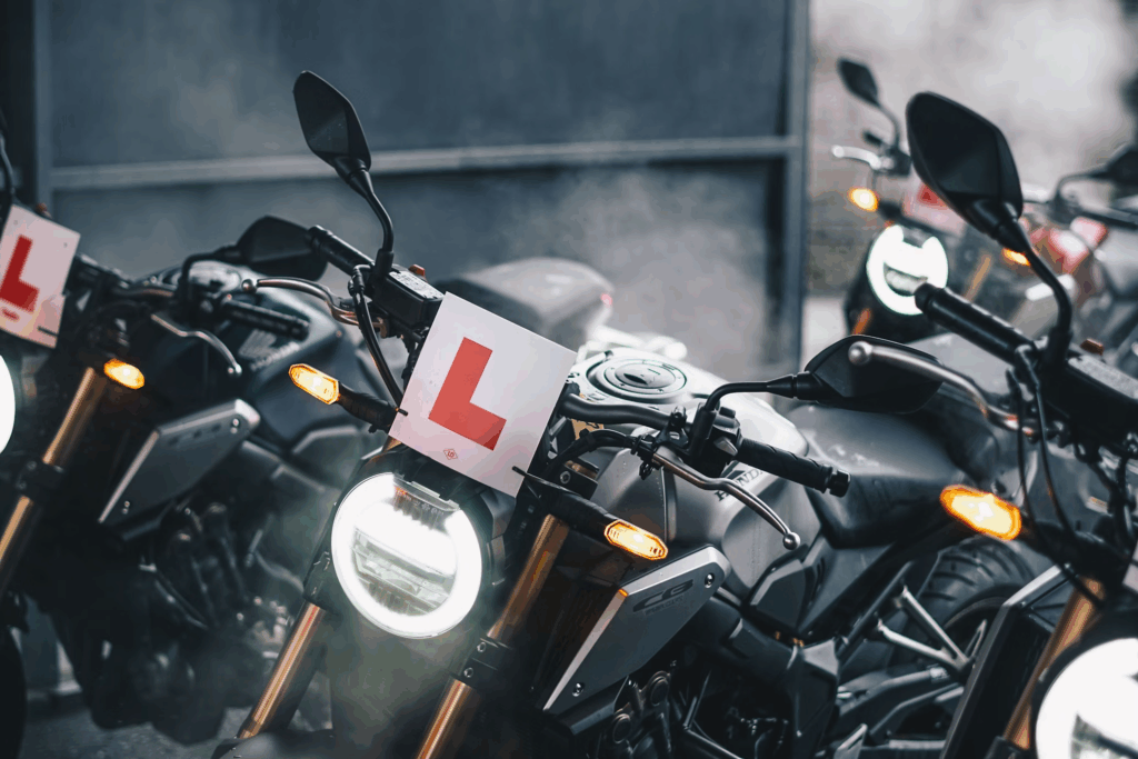 Display Visible ‘Learner Driver’ Signage Alerts
