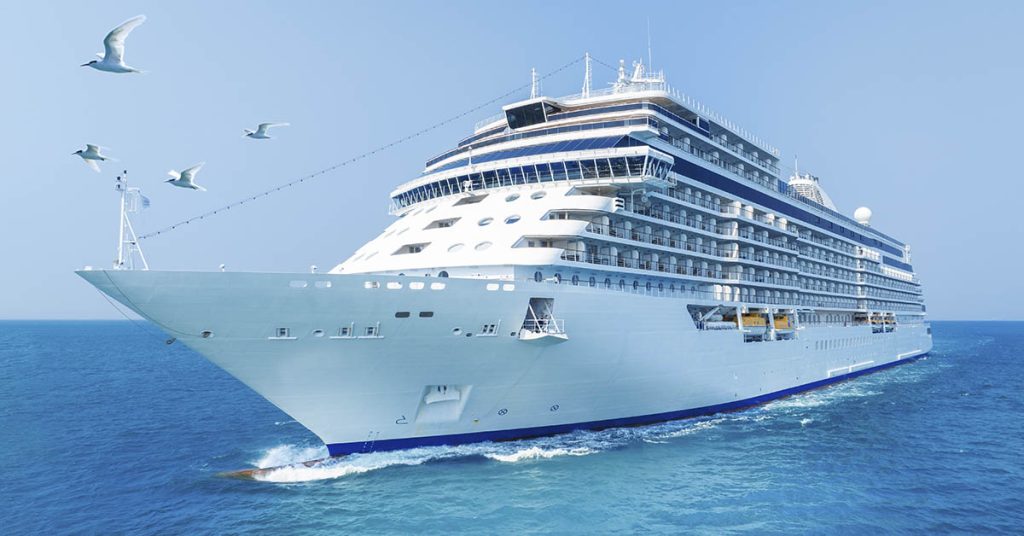 7 Things You Should Never Purchase While on a Cruise - Featured image