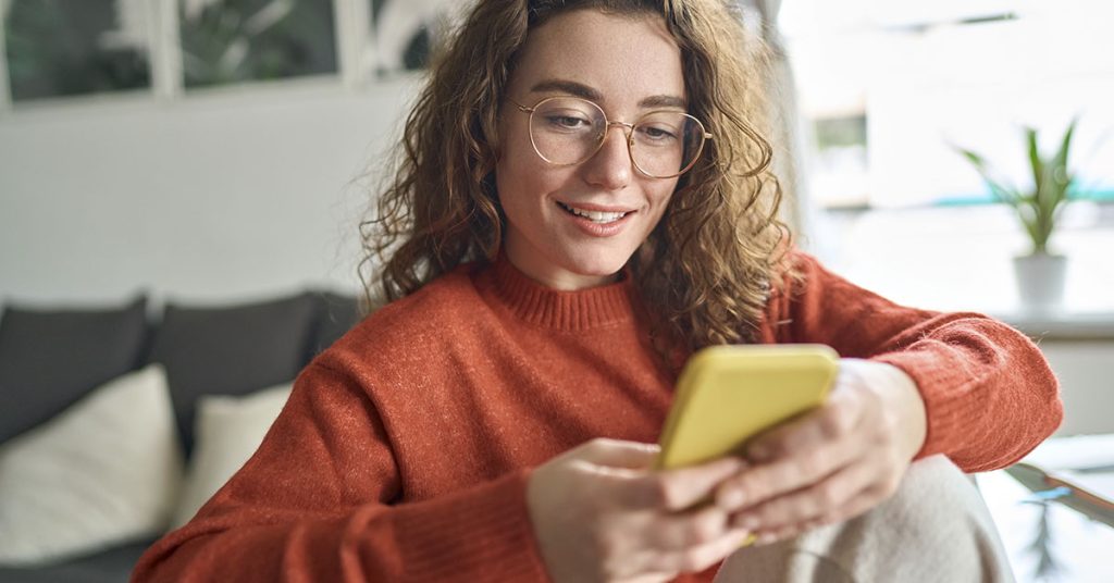 How To Get Free Restaurant Food Using Only Your Phone - Featured image