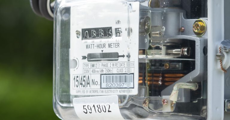 6 Biggest Energy Wasters in Your Home and How to Save - Featured image