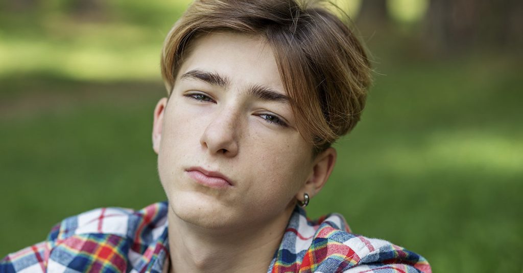 The ‘Gen Z Gaze’: Why Young Workers Are Ignoring Customers - Featured image