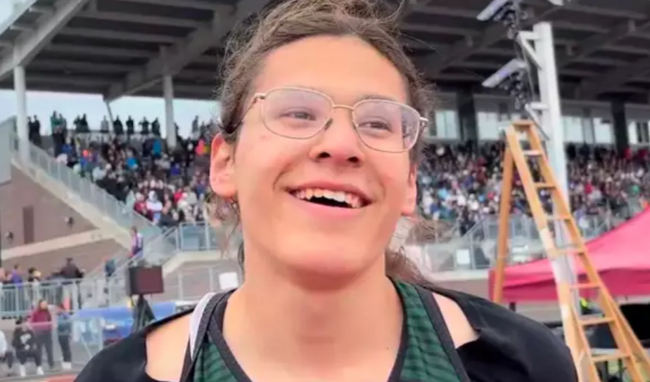 Before the race even began, Verónica faced public harassment.