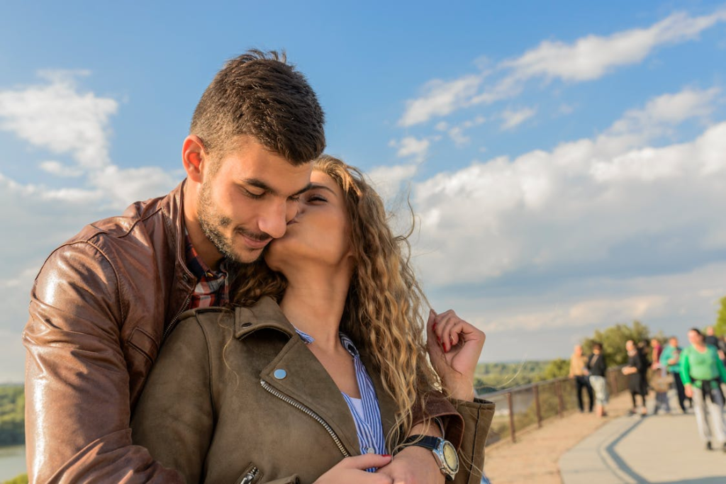signs someone has been in many relationships