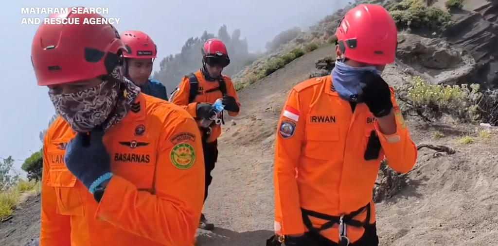 Gunung Rinjani National Park confirmed that their rescue personnel encountered major challenges trying to reach Juliana.