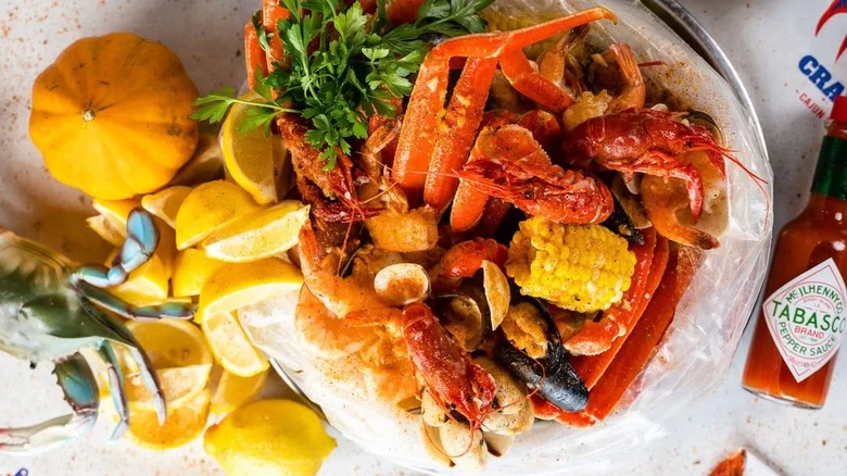 Crab Du Jour: A Southern Seafood Boil Sensation