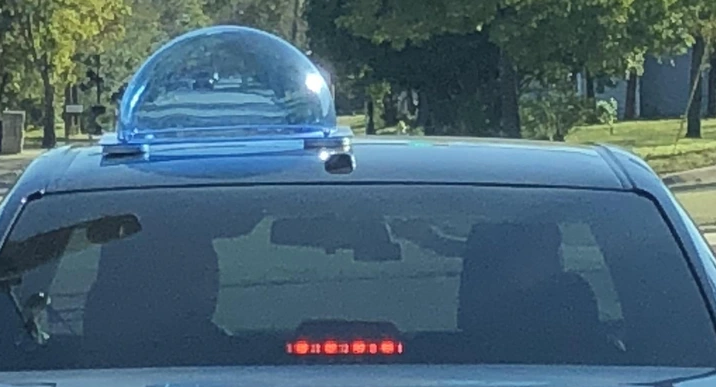 The unusual dome-shaped object on the roof of this car is a Bubbl device