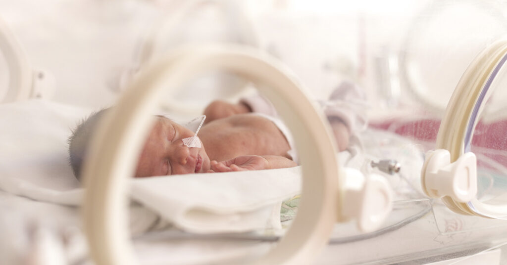 Tiny Baby Born at 1 Pound Set to Go Home After 400+ Days in Hospital - Featured image