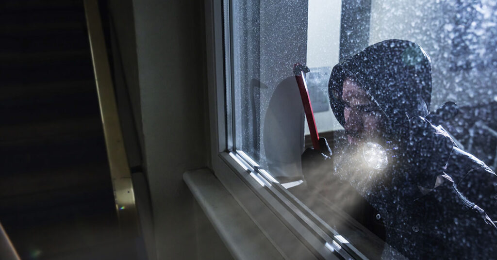 Masked Intruder Watches Sleeping Woman in Marbella Home Invasion - Featured image