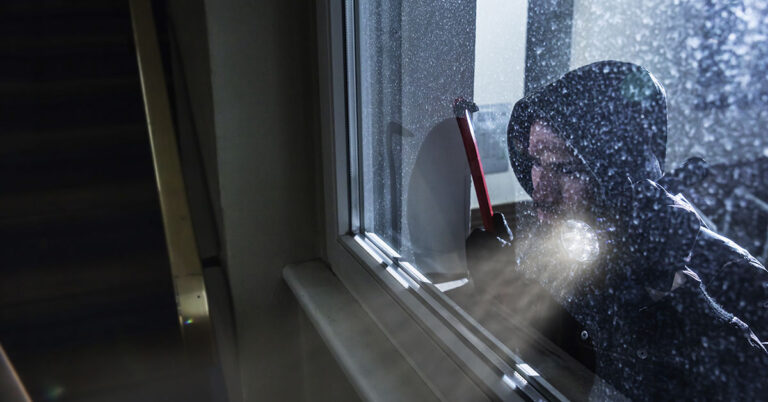 Masked Intruder Watches Sleeping Woman in Marbella Home Invasion - Featured image