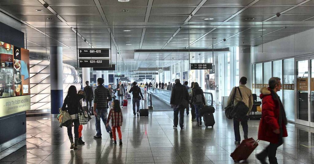 Parents Leave 10-Year-Old Behind at Barcelona Airport Over Expired Passport - Featured image