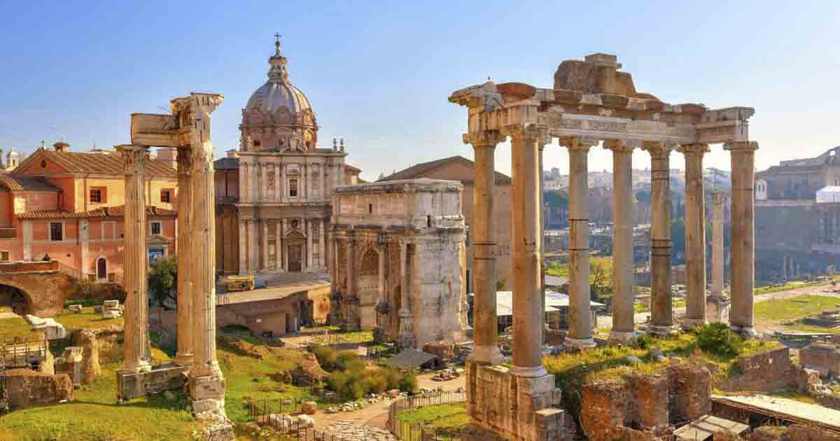12 Surprising Things You Didn’t Know Are Illegal in Italy