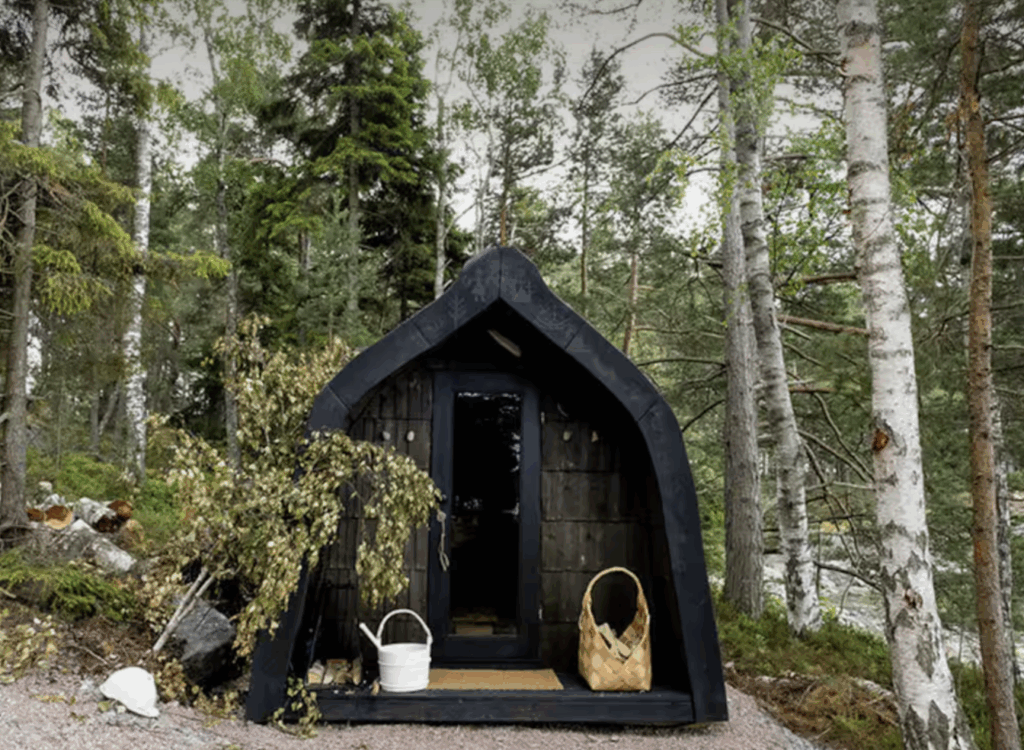accommodations on SuperShe Island