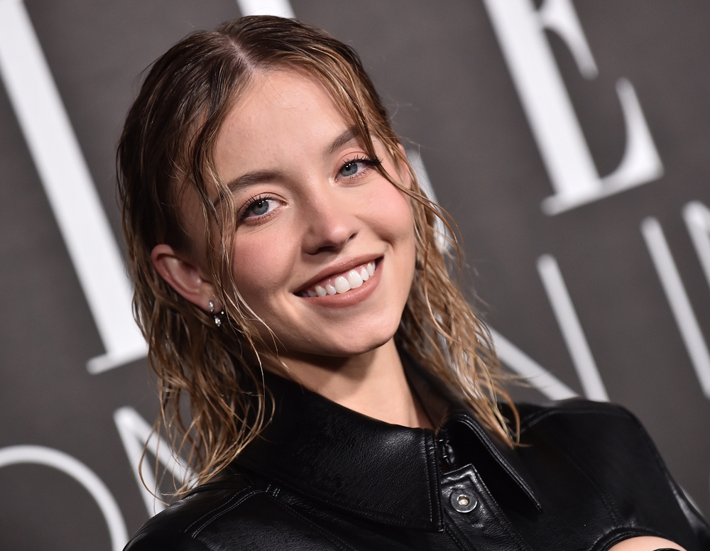 LOS ANGELES - OCT 17: Sydney Sweeney arrives for ELLE Women in Hollywood on October 17, 2022 in Los Angeles, CA