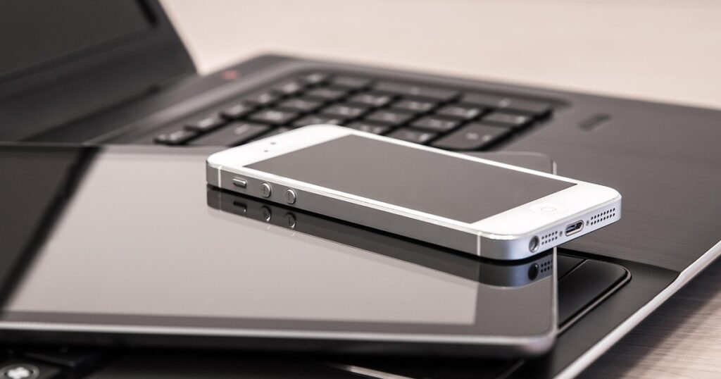 24 Ways Old Technology Was Actually Better Than Today’s Tech - Featured image