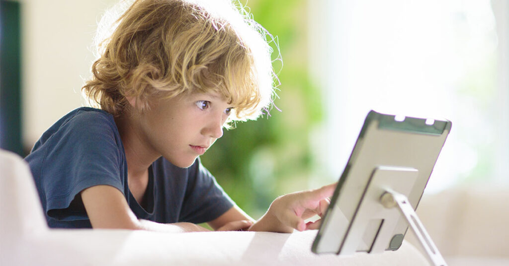 Breaking the Screen-Time Loop: How Tablets Became the New Pacifier - Featured image