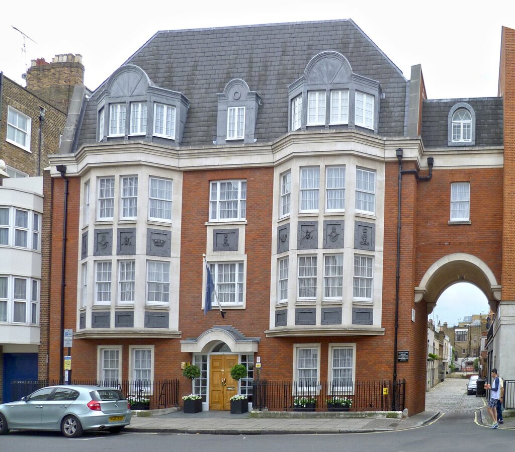 King Edward VII’s Hospital, 37 Devonshire Street. Photo by User:Philafrenzy / Wikimedia Commons. Licensed under CC BY‑SA 4.0.